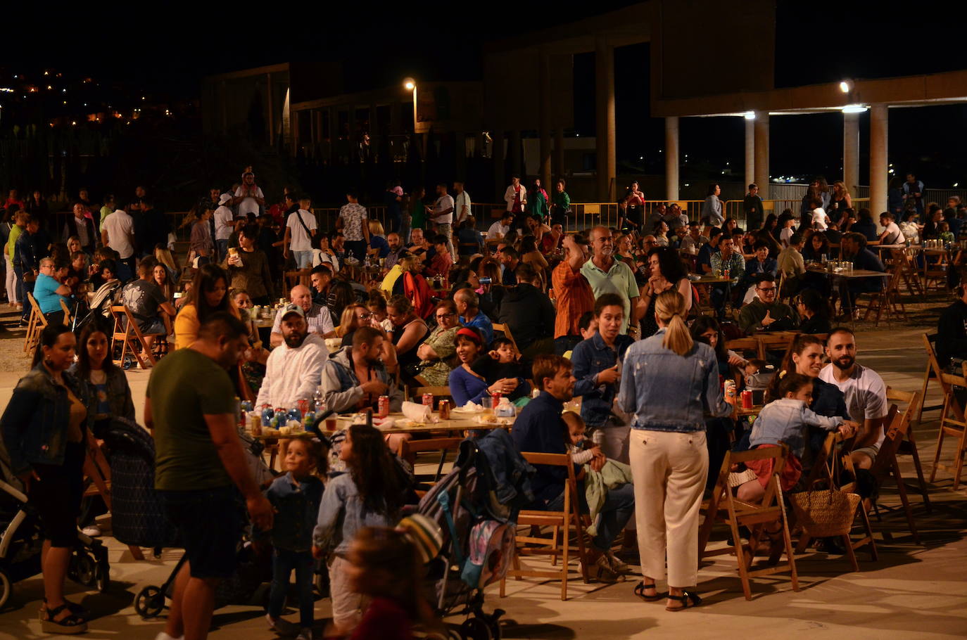 Huétor Vega programó una noche de San Juan con pop rock en directo.