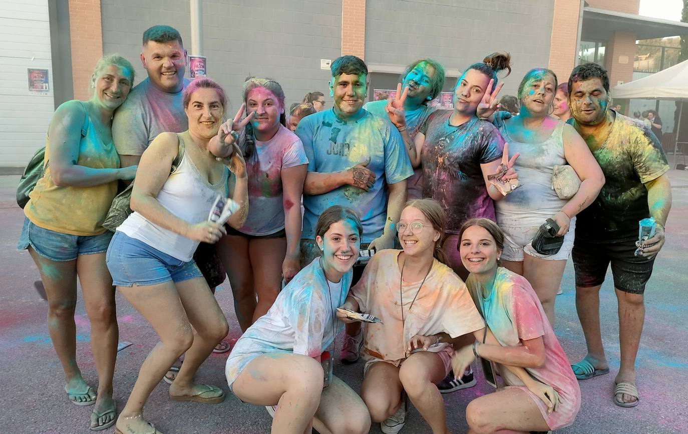 Fiesta Holi organizada por la concejalía de Juventud del Ayuntamiento de Huétor Vega.
