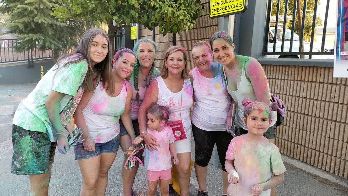 Fiesta Holi organizada por la concejalía de Juventud del Ayuntamiento de Huétor Vega.