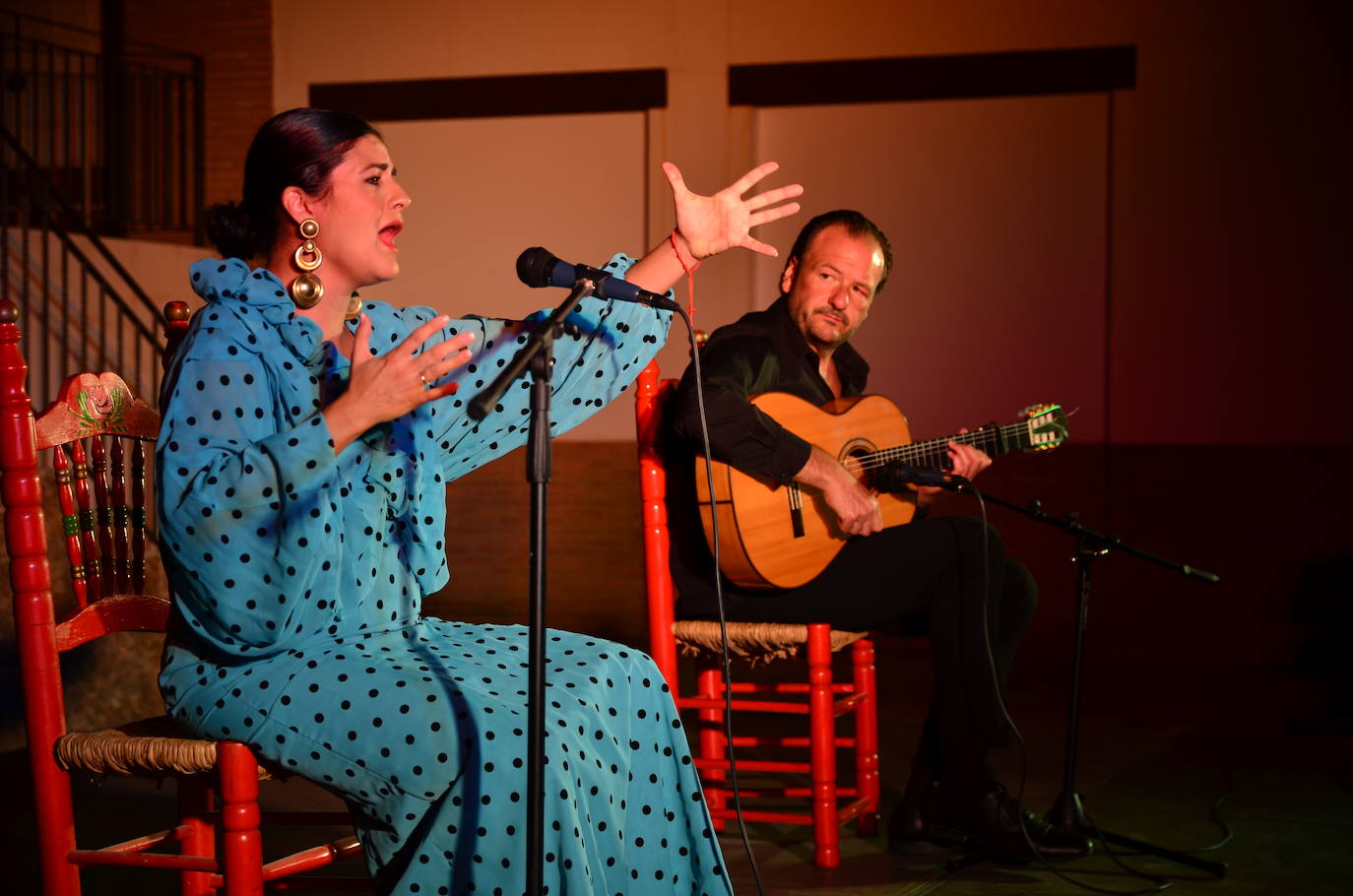 Lucía Leiva, con el guitarrista hueteño Ramón del Paso.
