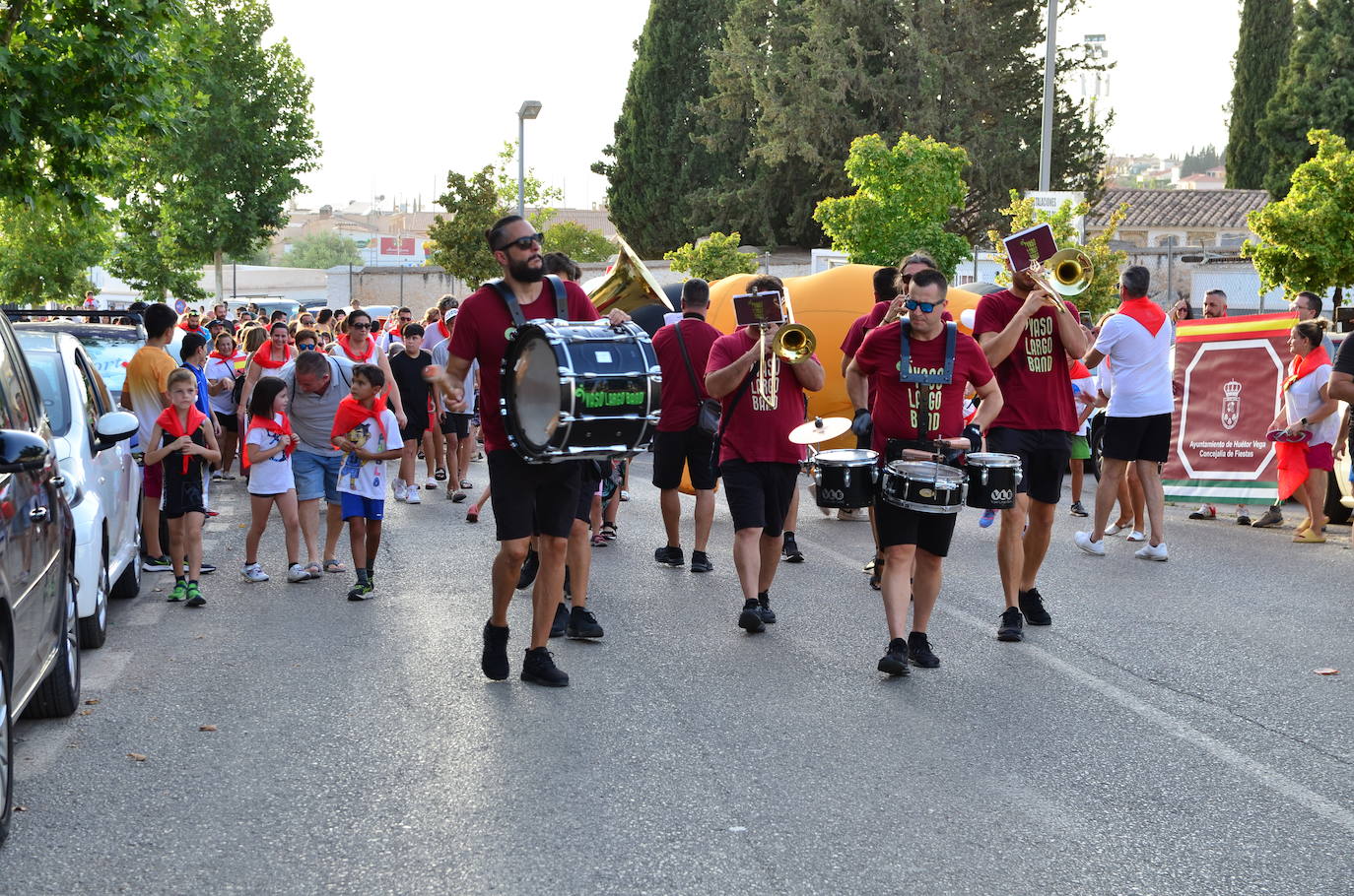 Encierro de toros hinchables en las fiestas de Huétor Vega.