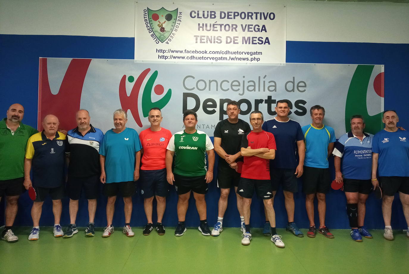 Concentración de veteranos, a principios del verano en Huétor Vega.