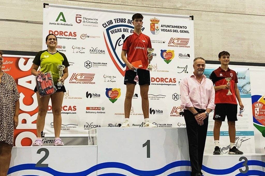El hueteño Hugo Urquízar, campeón juvenil del Memorial Ángela Ortiz