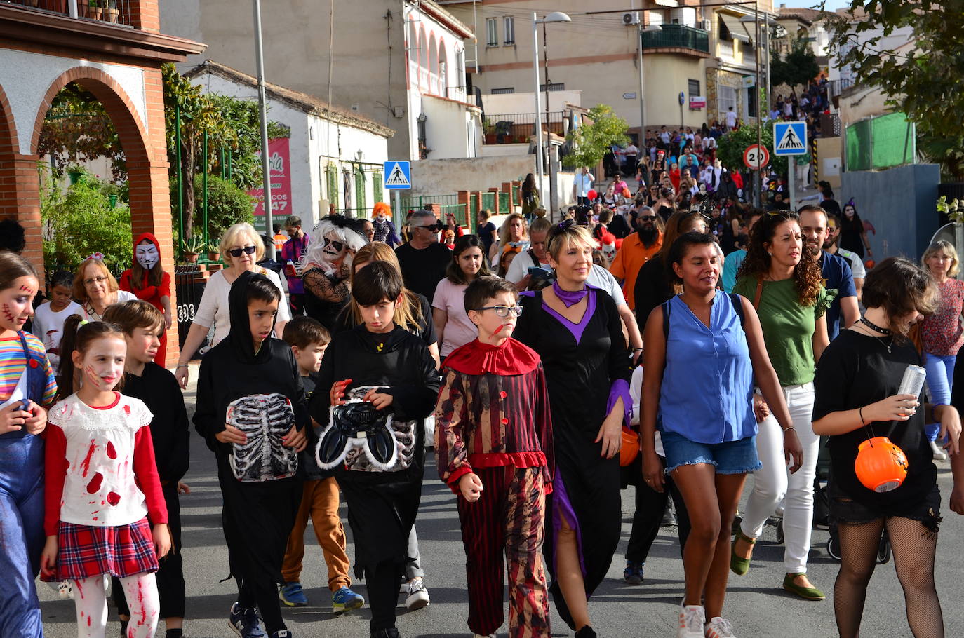 Tarde de Halloween, el terror divertido que ha campado por Huétor Vega.