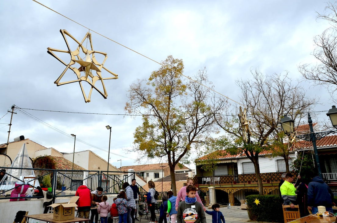 El Aula Ambiental del Ayuntamiento de Huétor Vega organiza un taller de decoraciones navideñas con materiales reciclados.