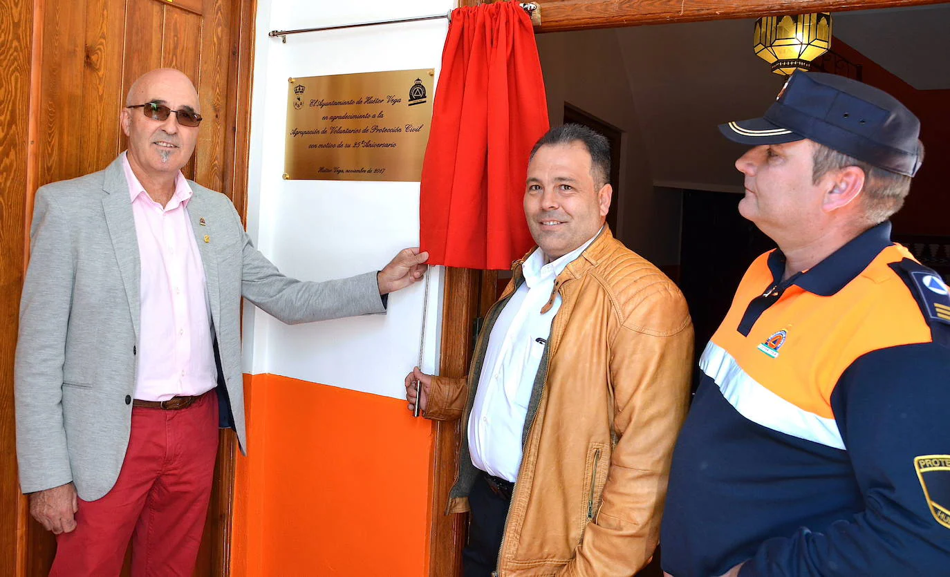 Inauguración de las nuevas instalaciones de Protección Civil de Huétor Vega, en 2017.