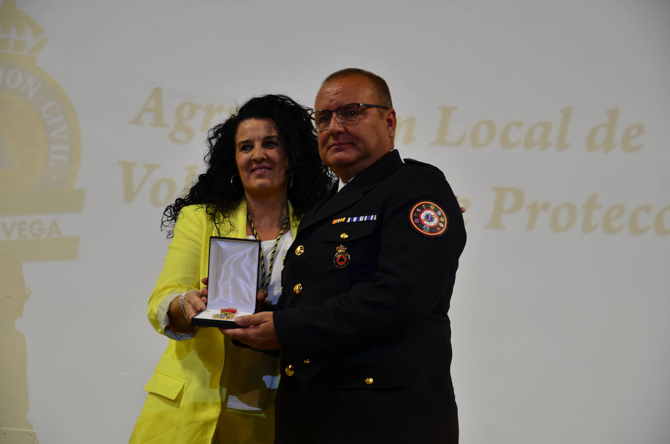 Protección Civil recibe la Medalla de Oro de Huétor Vega