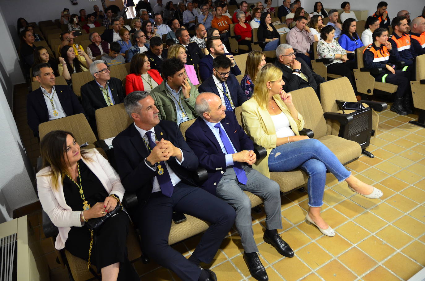 Protección Civil recibe la Medalla de Oro de Huétor Vega