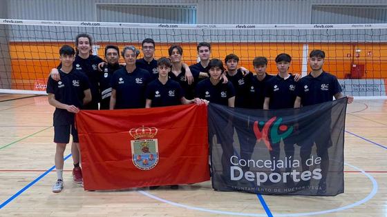 El voleibol masculino marca un hito histórico en Huétor Vega