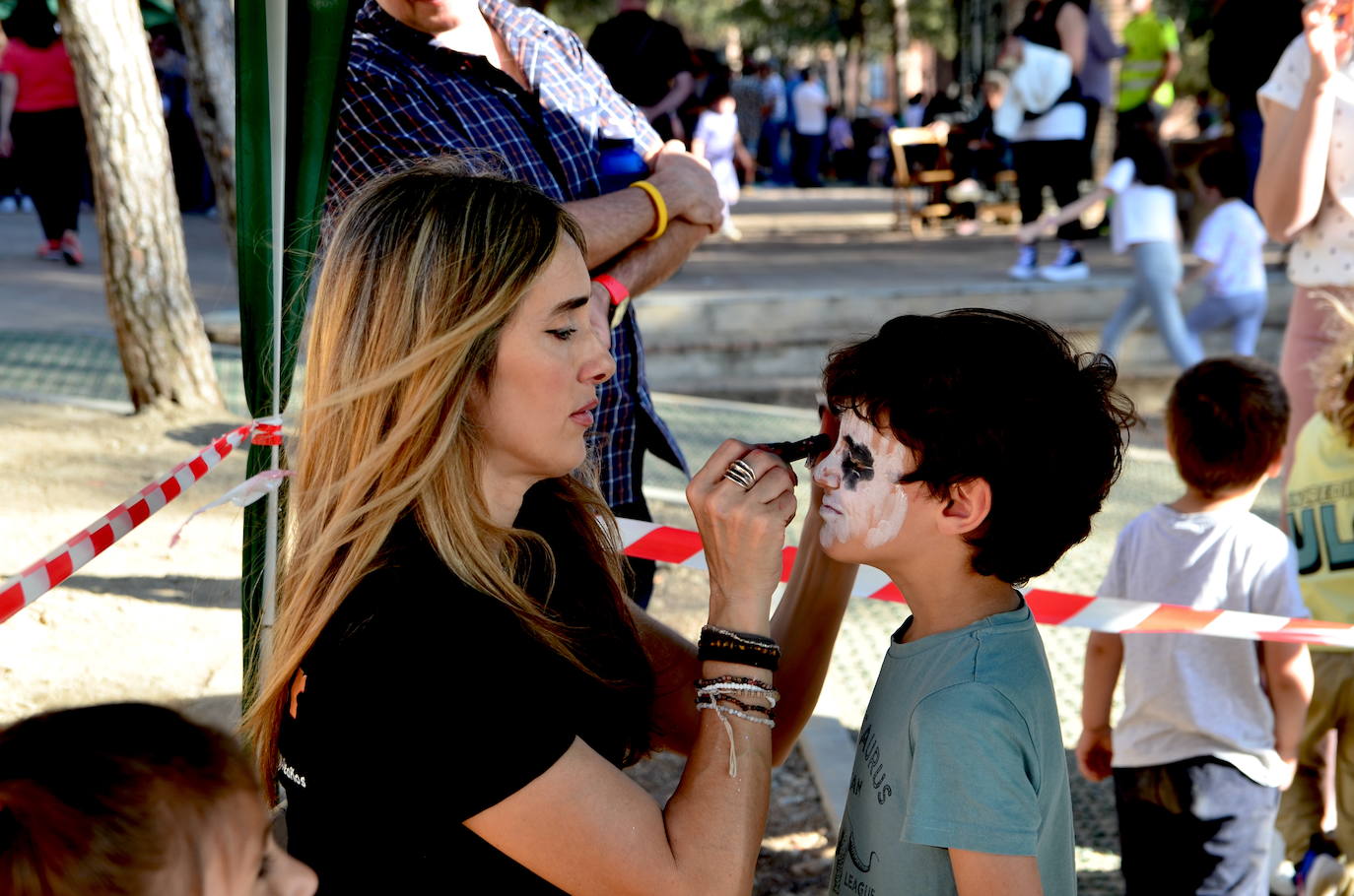 'Roar el güevo': tarde multitudinaria en Huétor Vega