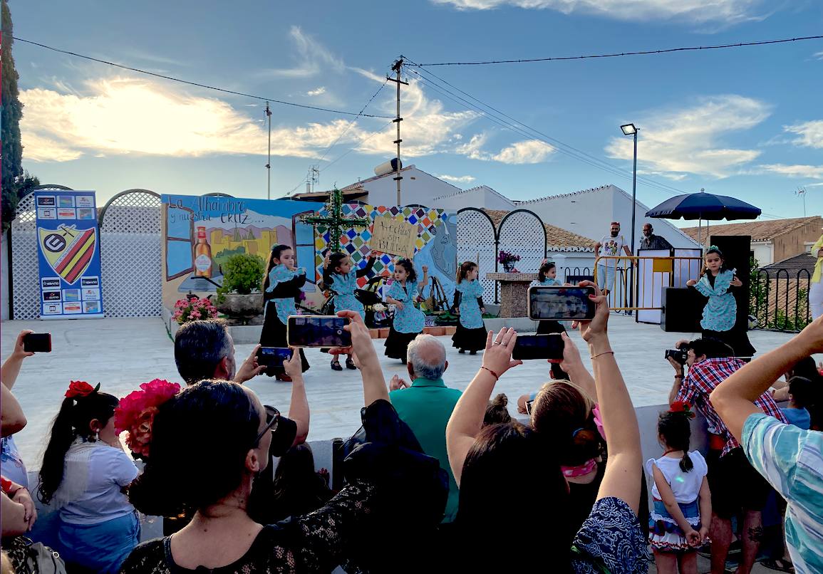 Huétor Vega, aferrado a la tradición de las Cruces