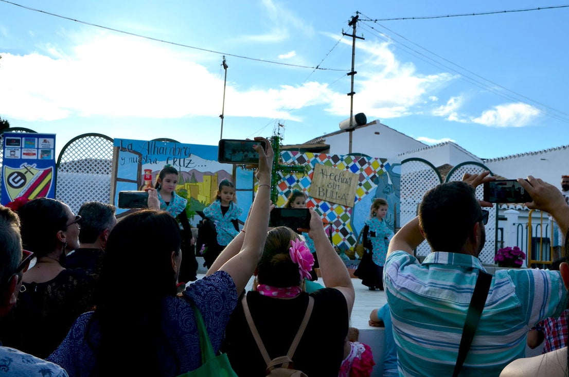 Huétor Vega, aferrado a la tradición de las Cruces