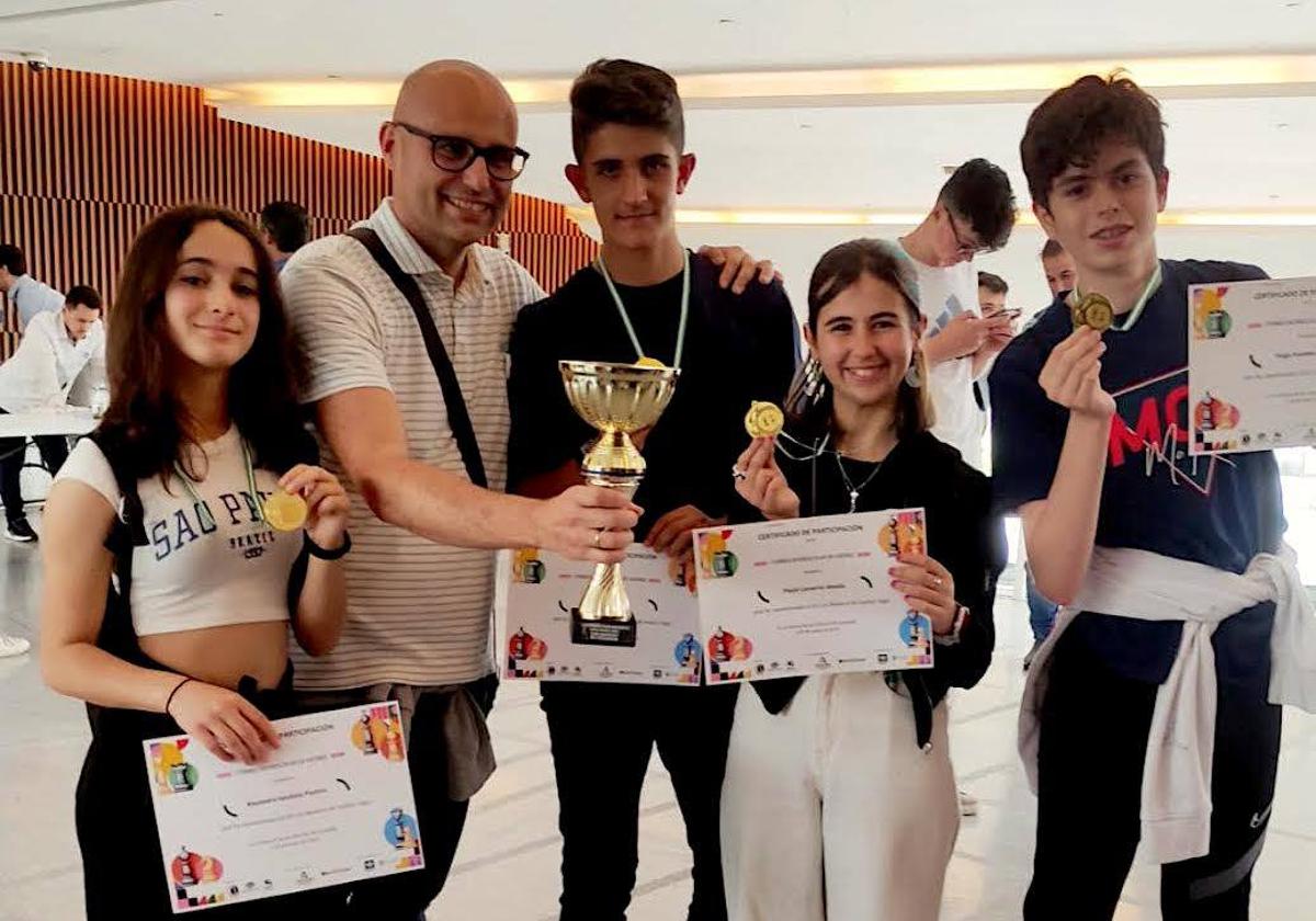El IES de Huétor Vega, subcampeón en el Torneo Interescolar de Ajedrez