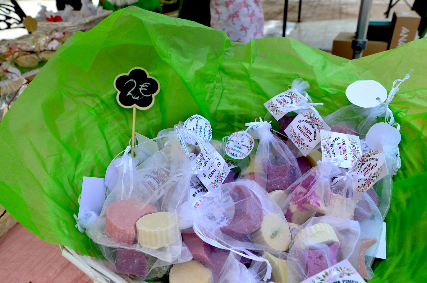 El CEIP Mariana Pineda vende jabones artesanales en Huétor Vega