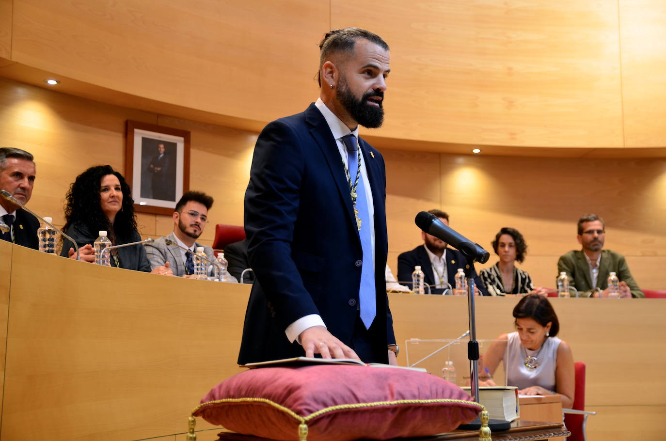 El pleno de investidura de Huétor Vega, desde dentro