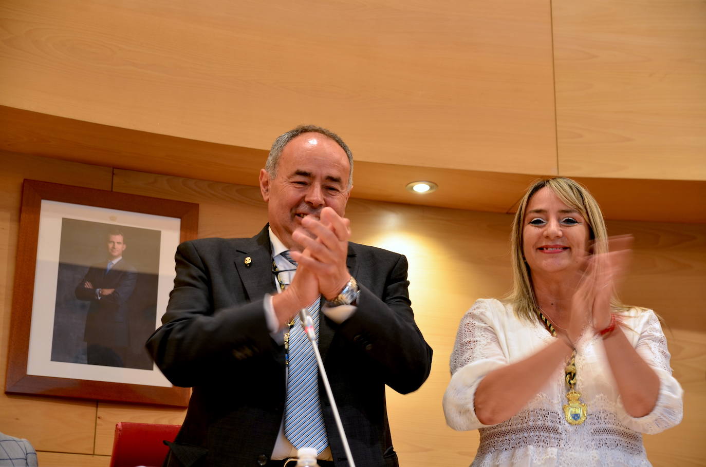 El pleno de investidura de Huétor Vega, desde dentro