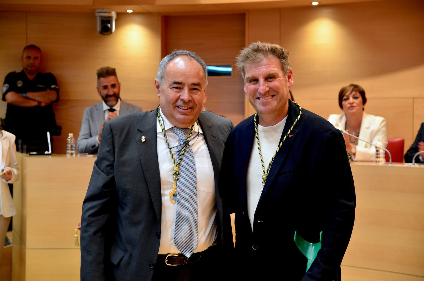 El pleno de investidura de Huétor Vega, desde dentro