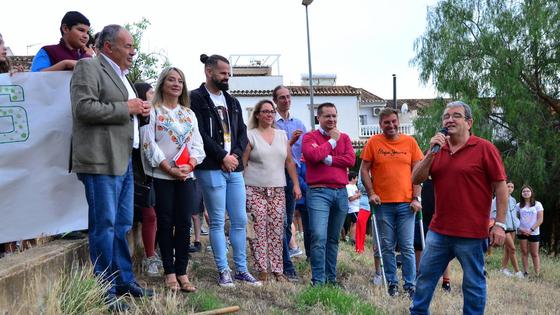 El IES Los Neveros rinde tributo a Plácido Hurtado por su jubilación