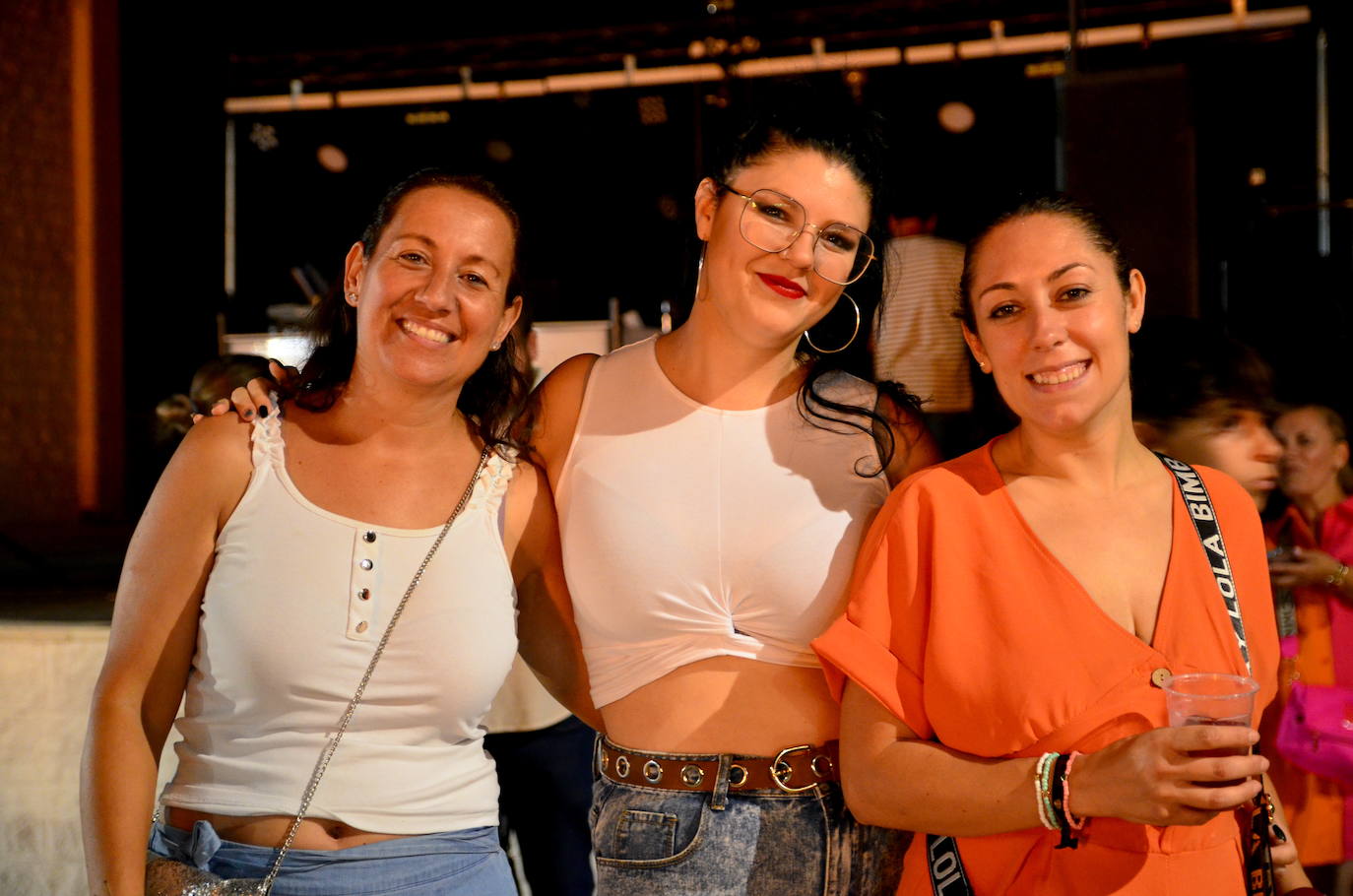 La Hoguera de San Juan eleva la felicidad en Huétor Vega