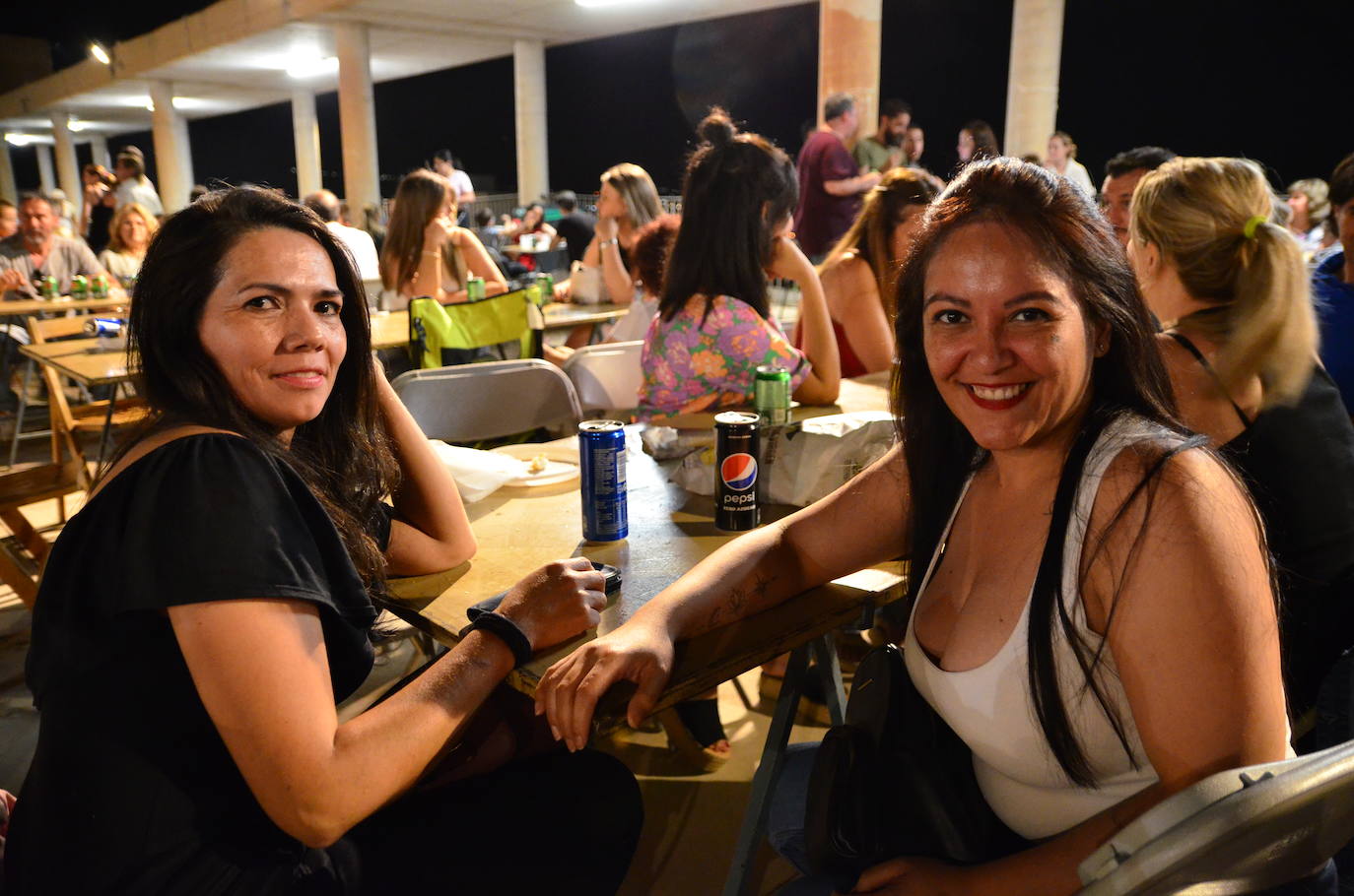 La Hoguera de San Juan eleva la felicidad en Huétor Vega