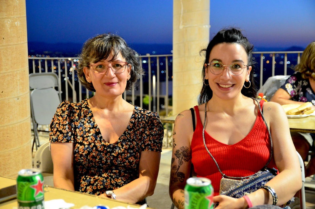 La Hoguera de San Juan eleva la felicidad en Huétor Vega