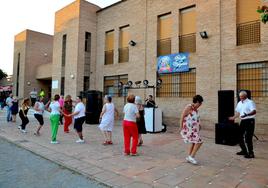 Verbena de Verano: baile para los mayores en Huétor Vega