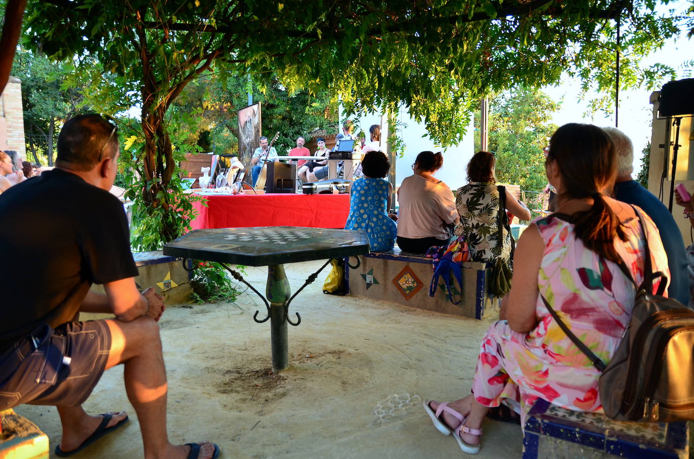 Encuentro de artesanos y artistas en Huétor Vega