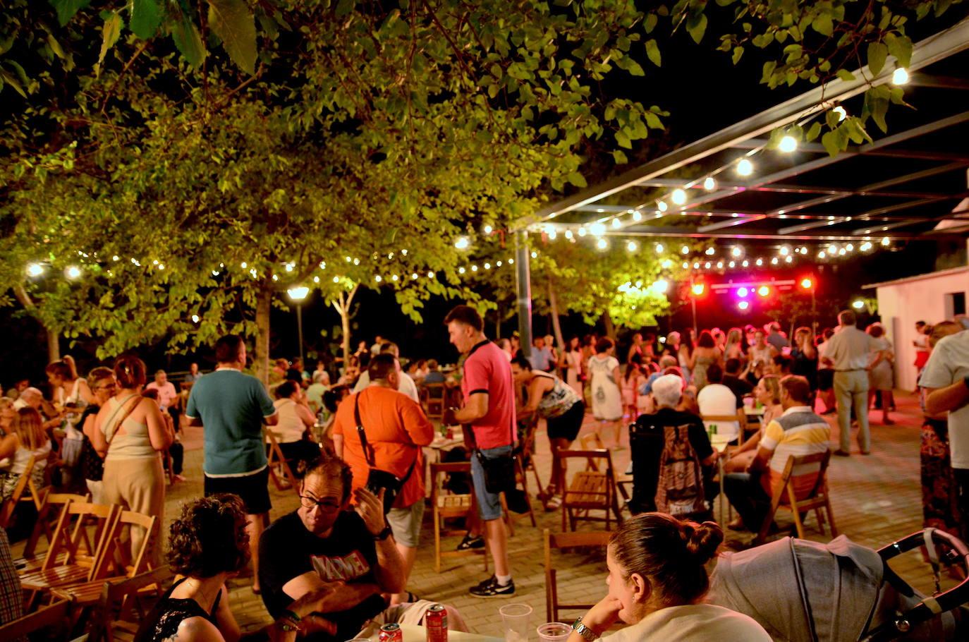 Huétor Vega recupera su esencia en la Verbena de Verano