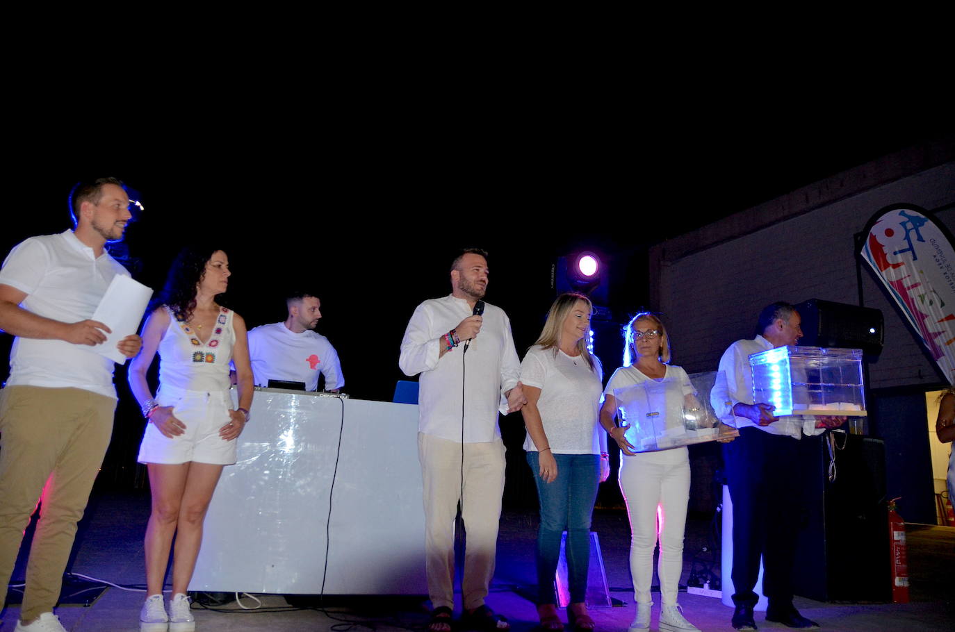 Nueva Fiesta de Blanco de la Juventud en Huétor Vega