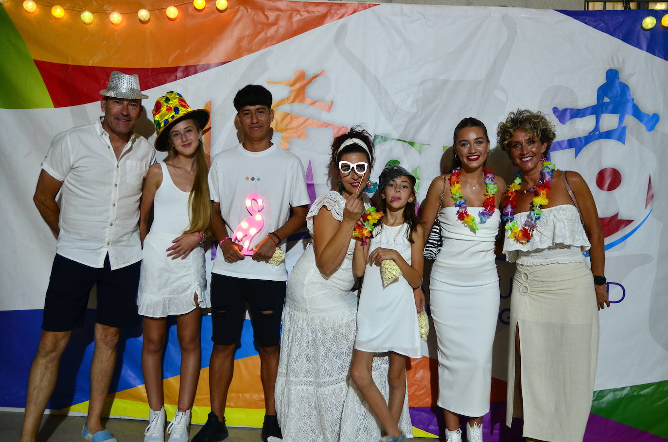Nueva Fiesta de Blanco de la Juventud en Huétor Vega