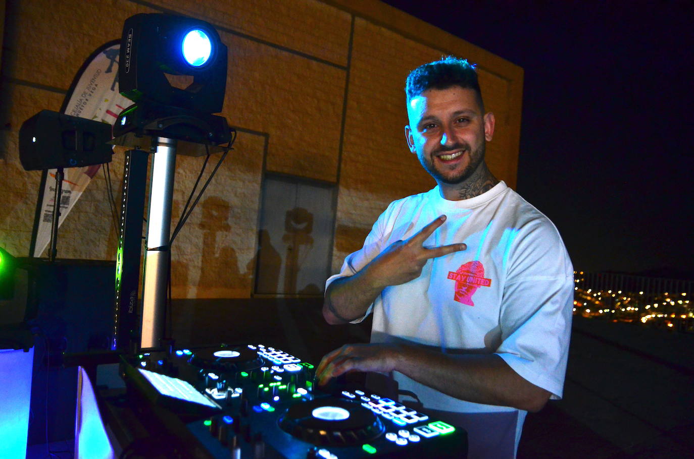 Nueva Fiesta de Blanco de la Juventud en Huétor Vega