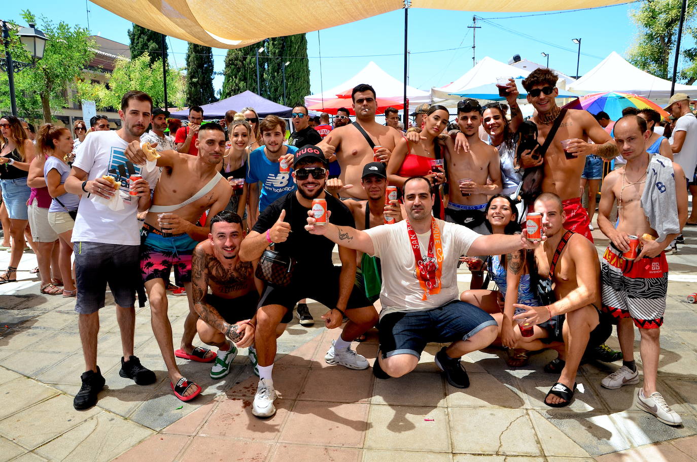 San Roque humedece el barrio de Caicena de Huétor Vega
