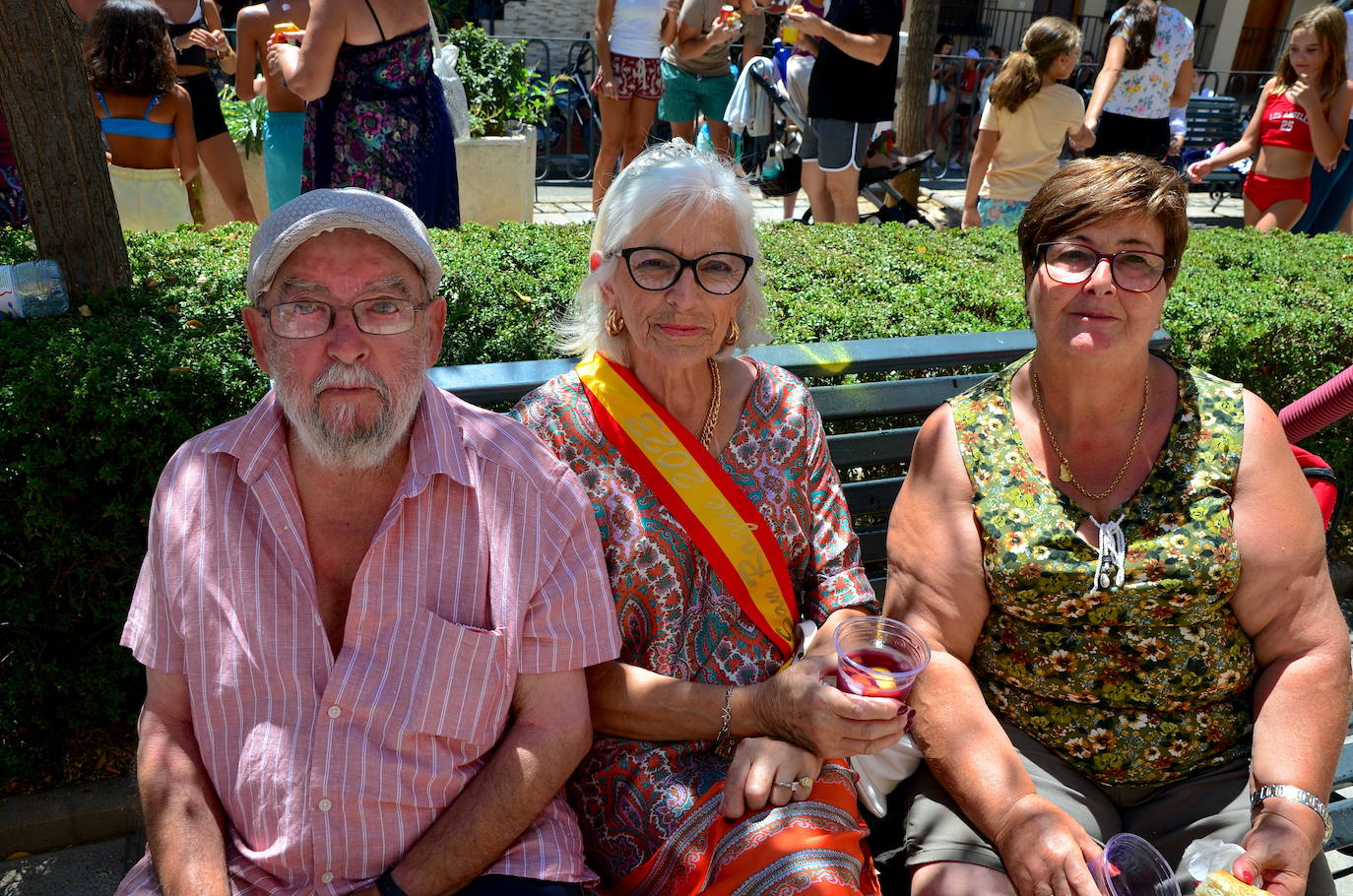 San Roque humedece el barrio de Caicena de Huétor Vega