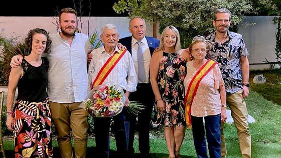 Multitudinaria fiesta homenaje a los mayores de Huétor Vega