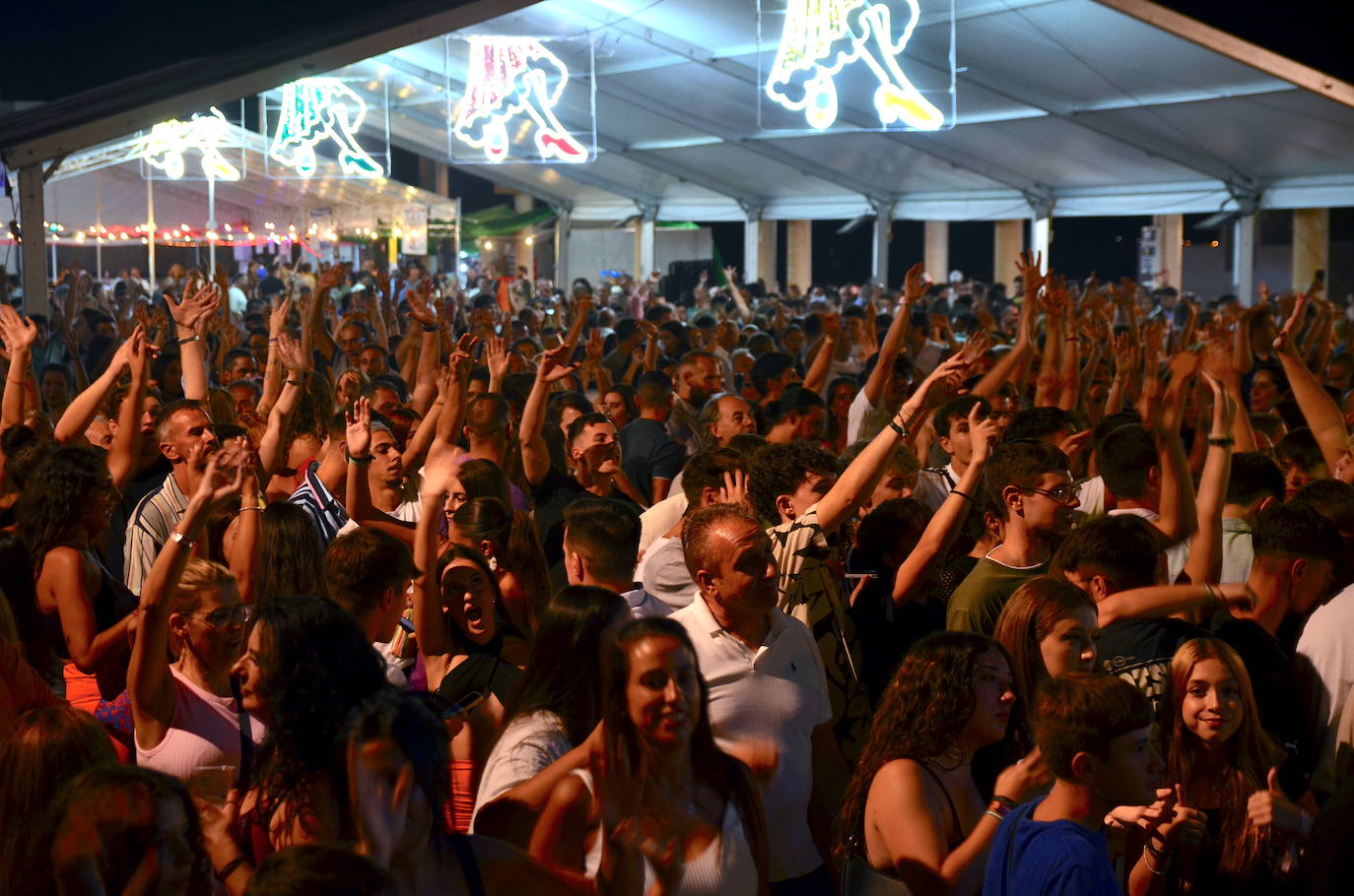 Gran ambiente en el Ferial de Huétor Vega