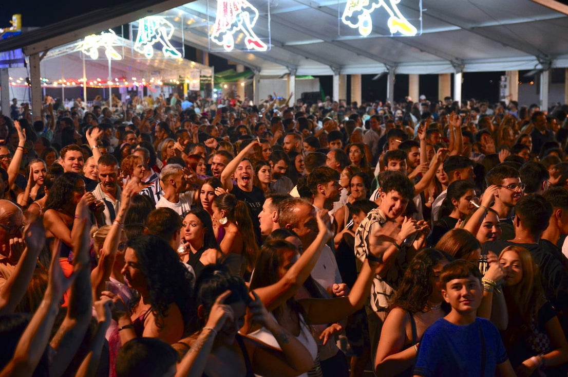 Gran ambiente en el Ferial de Huétor Vega