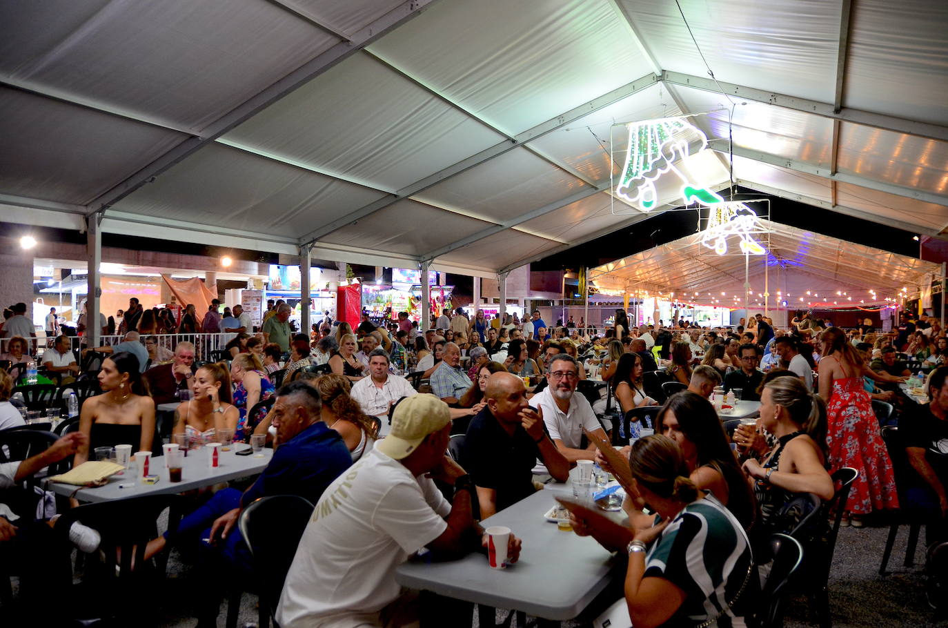 Gran ambiente en el Ferial de Huétor Vega