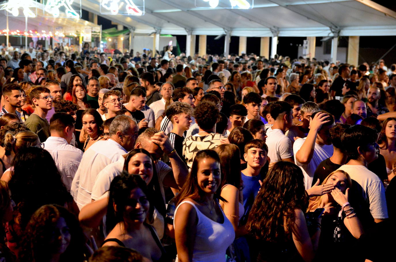 Gran ambiente en el Ferial de Huétor Vega