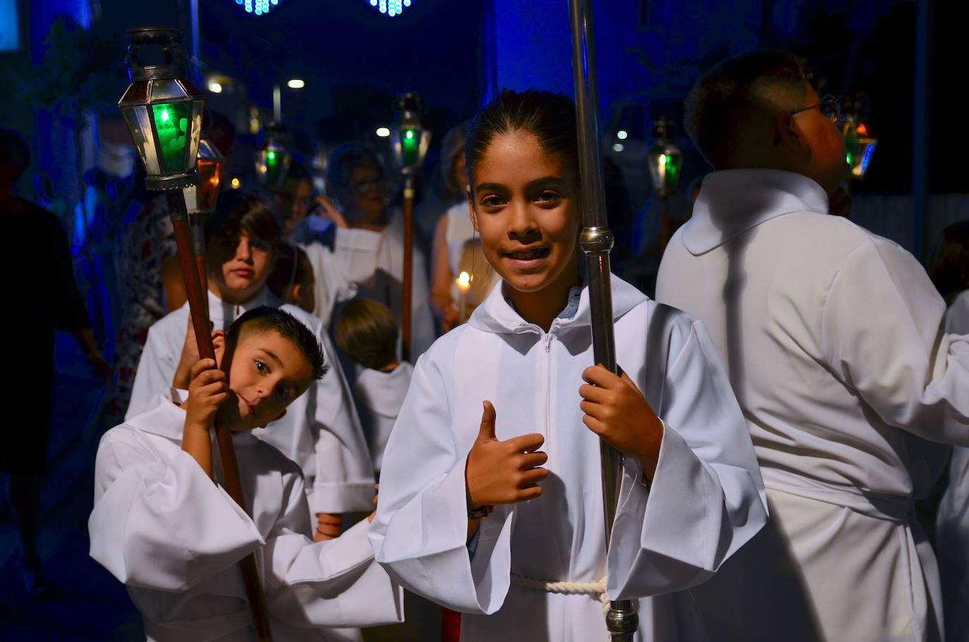 Procesión en honor a San Roque y la Virgen del Rosario en Huétor Vega