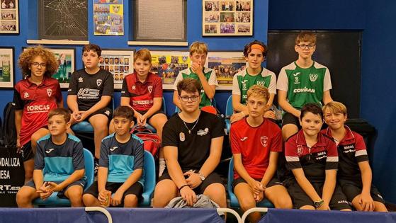 Veteranos y jóvenes se concentran en la Liga de Verano de Huétor Vega