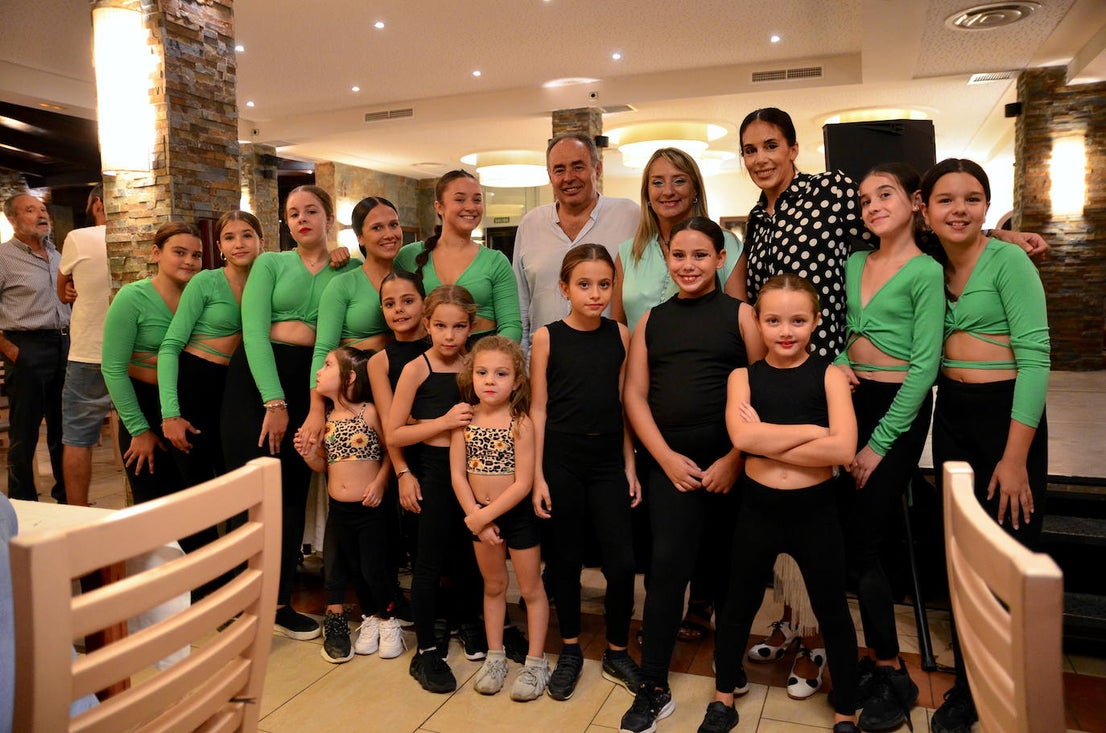 La cena con baile flamenco de San Miguel en Huétor Vega
