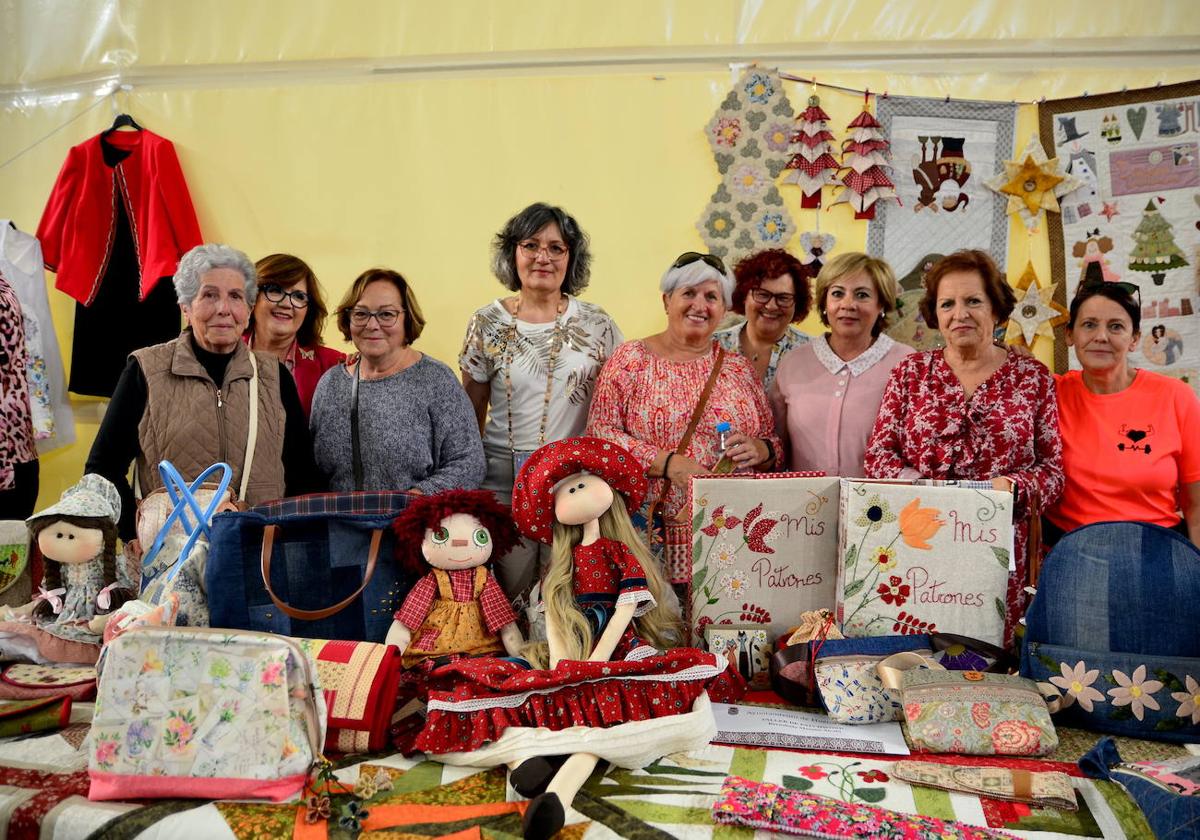 Clausura de la temporada anterior de los talleres municipales de Huétor Vega.
