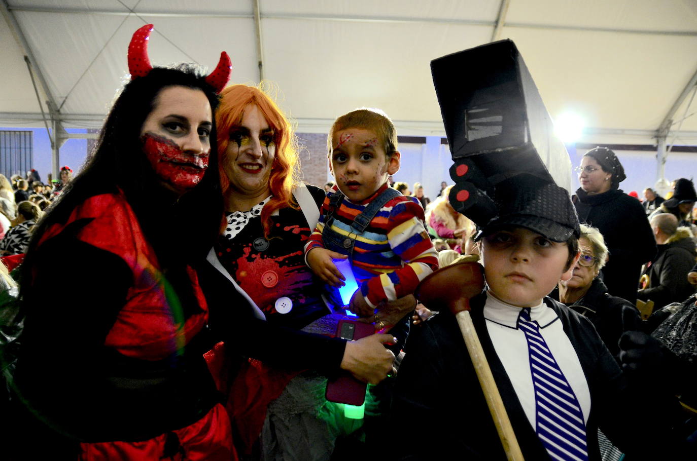 La gente de Huétor Vega se transforma en Halloween