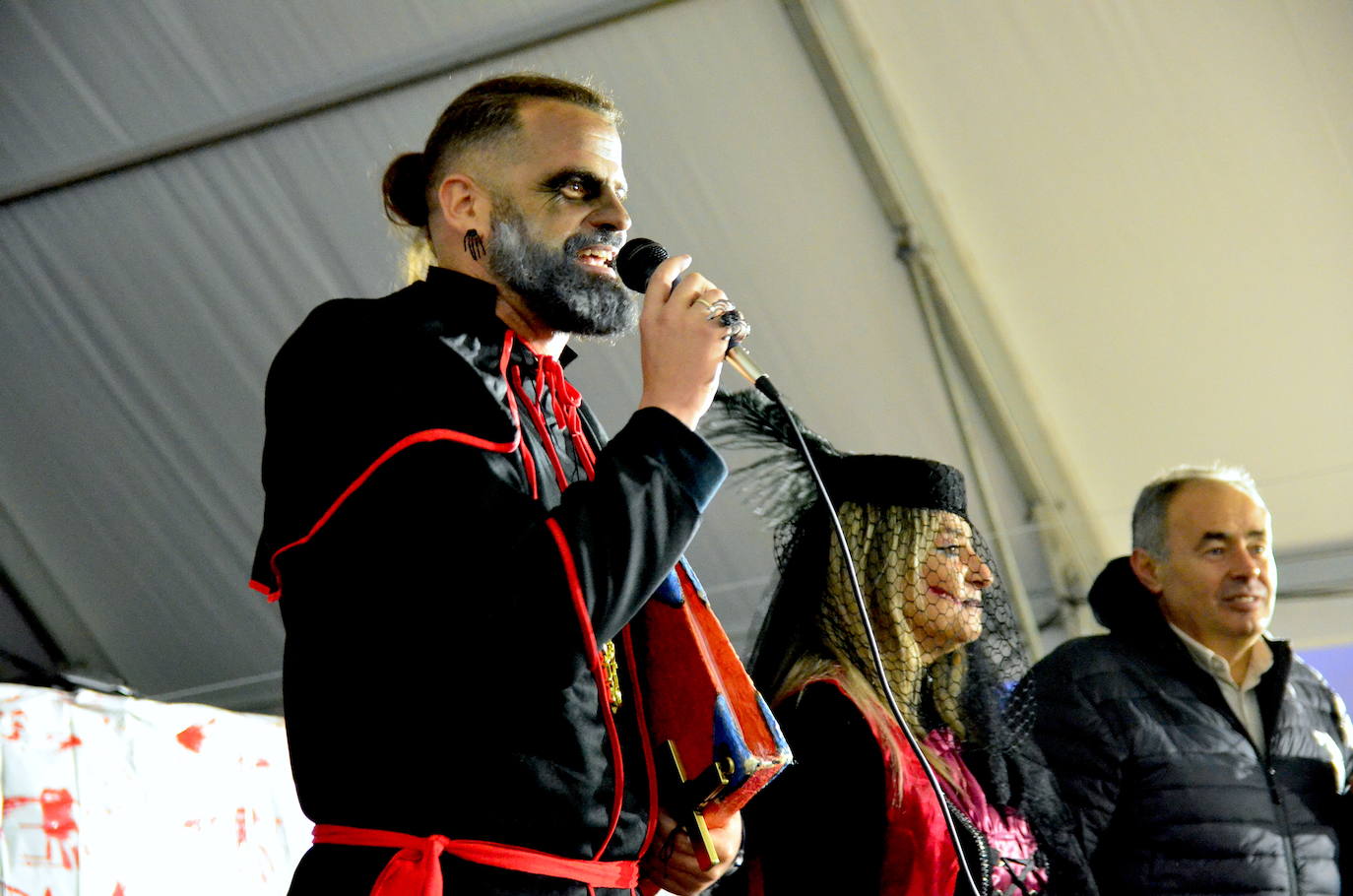 La gente de Huétor Vega se transforma en Halloween