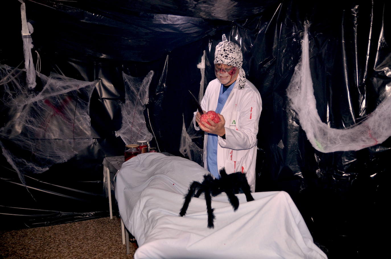 La gente de Huétor Vega se transforma en Halloween