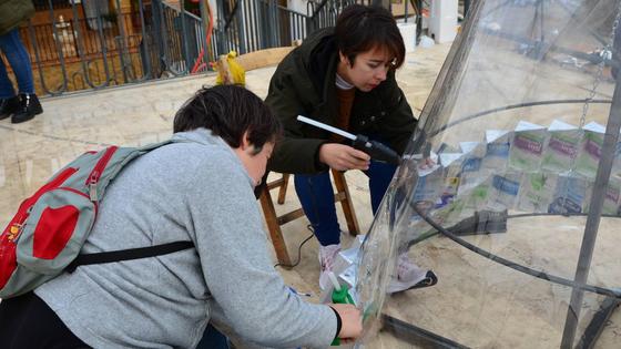 Huétor Vega organiza un taller de decoraciones navideñas con materiales reciclados
