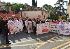 Manifestación del IES Los Neveros con motivo del 25N, el año pasado frente al Ayuntamiento.