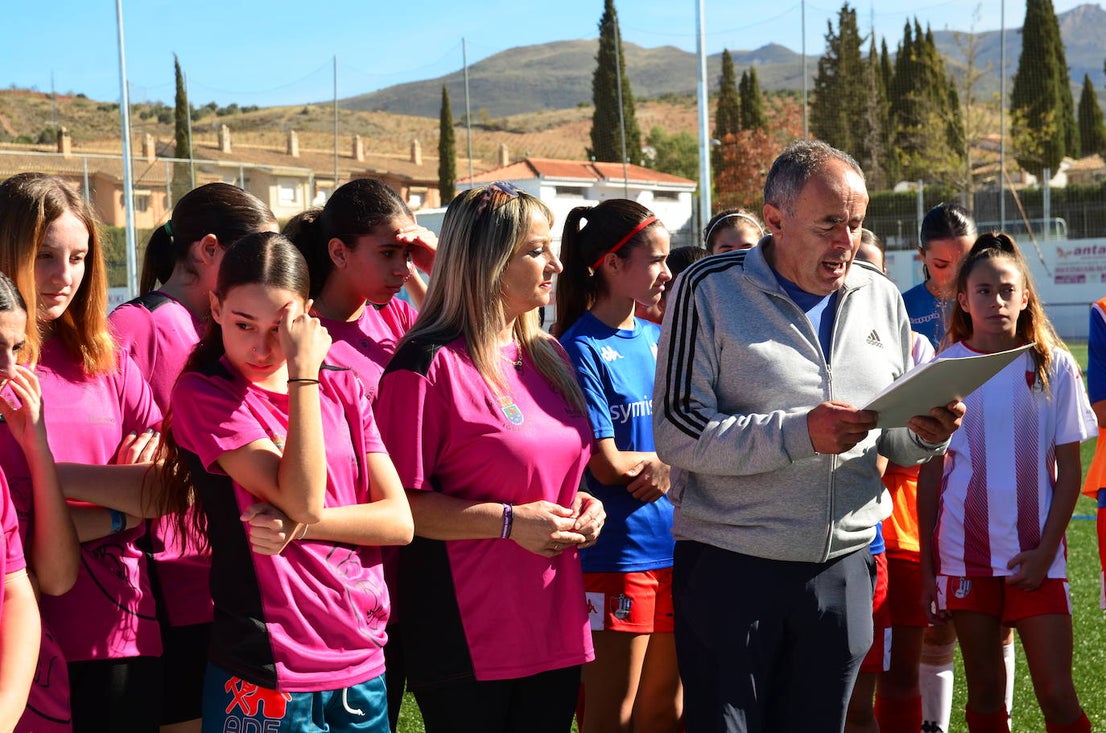Fútbol femenino contra la violencia de género