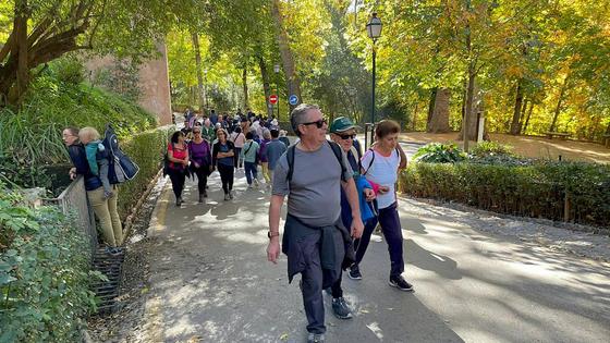 La Alhambra, protagonista en la primera ruta del programa de senderismo de Huétor Vega