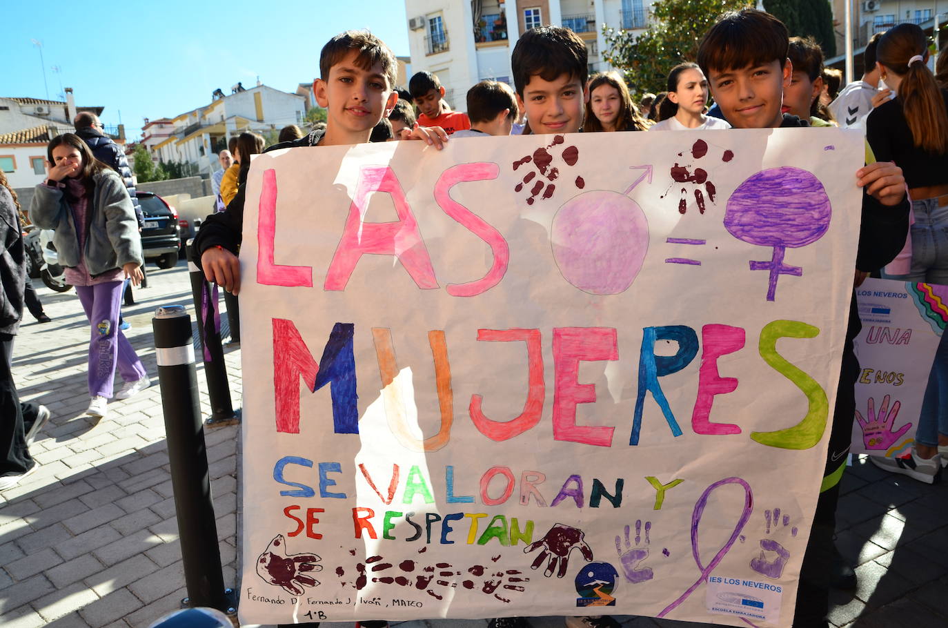 La juventud toma la voz en Huétor Vega por el 25N